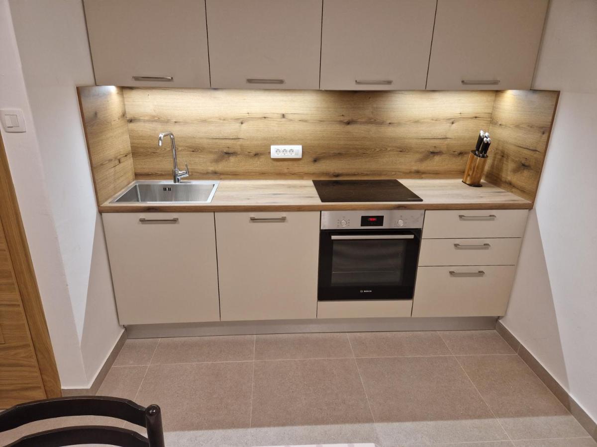 Apartments Cerovic Malinska Eksteriør billede