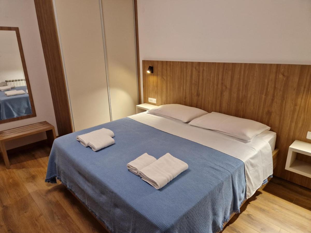 Apartments Cerovic Malinska Eksteriør billede